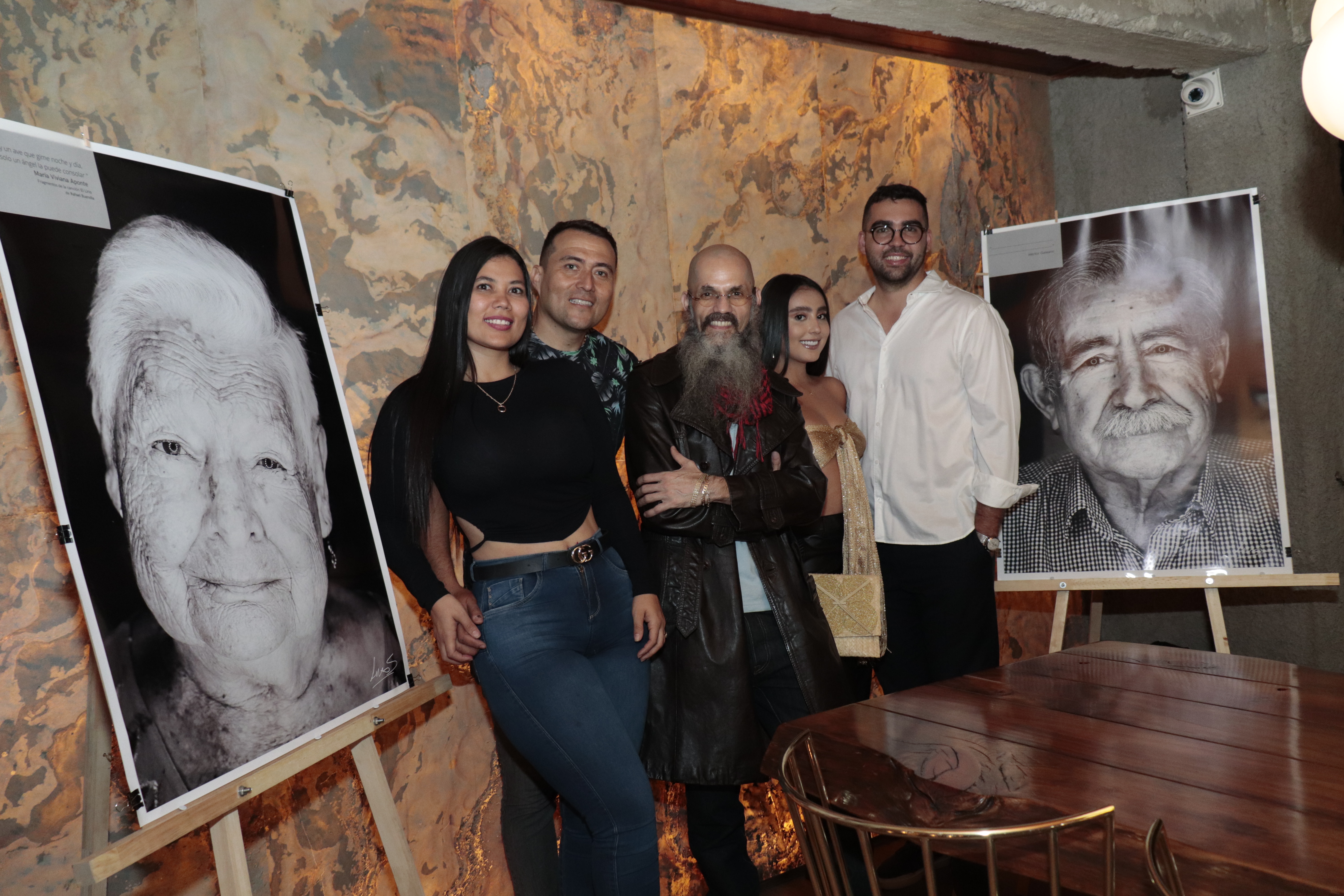 Mayra Patarroyo, Mario Triana, Luis Sarmiento, María José Rodríguez y Santiago Barreto disfrutaron juntos de la exhibición.  