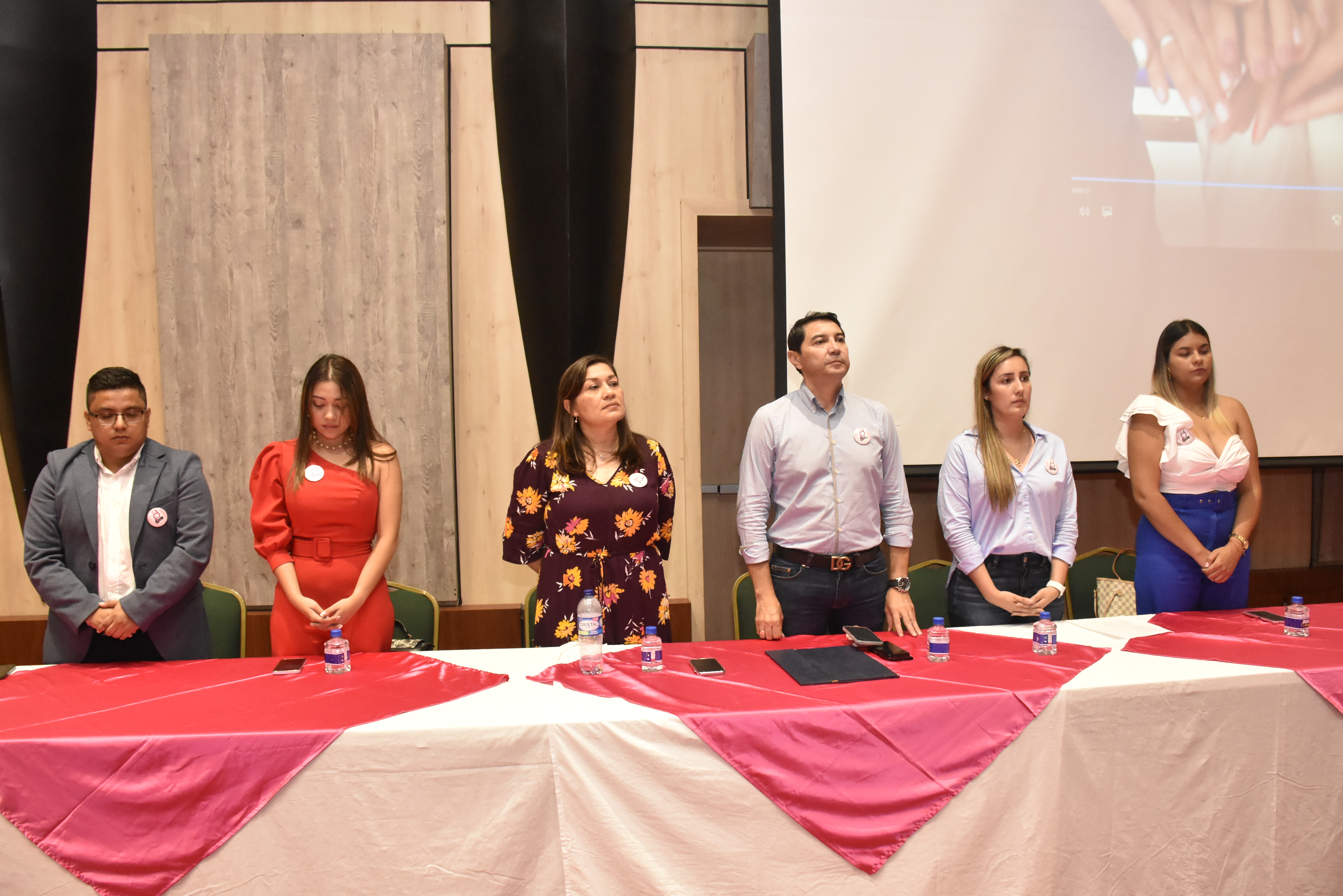 Julián Serna, Paula Sanabria, Liseth Herrera, Andrés Fabián Hurtado (Alcalde de Ibagué), Ana  María Triana y Yesica Vinasco, también se hicieron presentes durante la celebración.