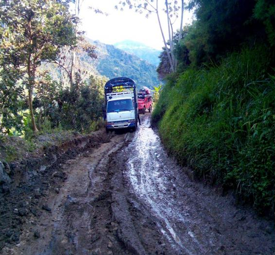 Este es un ejemplo del mal estado de las vías en zonas rurales y por las cuales los pobladores constantemente piden intervención. 