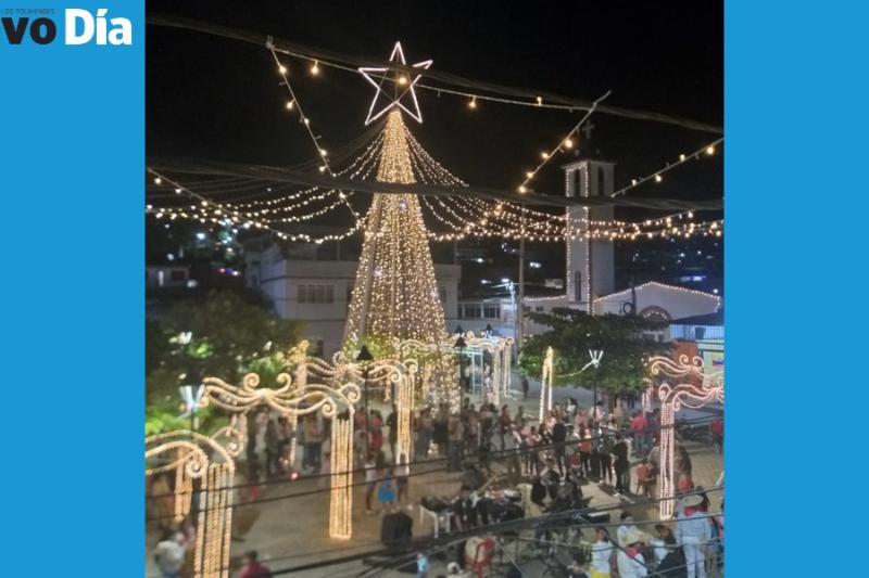Rioblanco también se vistió de luces y tuvo un concierto a cargo de niños y jóvenes para inaugurar oficialmente la temporada decembrina.