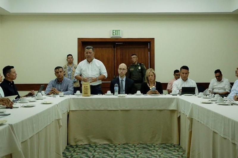 El gobernador Orozco se reunió con Nathaniel Bills, director adjunto de la Oficina de Desarrollo Económico y Rural de Usaid.
