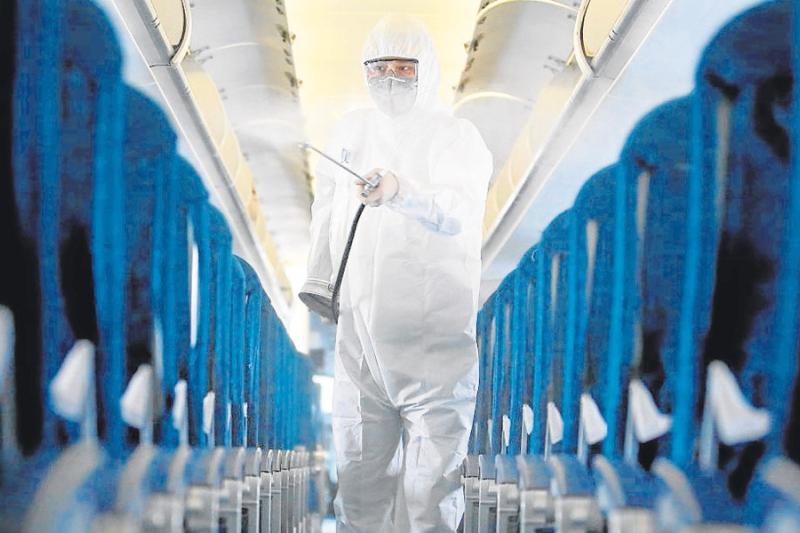 Muchas compañías aéreas de todo el mundo han tomado medidas contra el coronavirus, como desinfectar los aviones y cancelar muchos de sus vuelos.