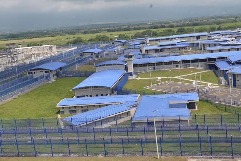 Entre internos y trabajadores, son 6.000 las personas confinadas en el Coiba.