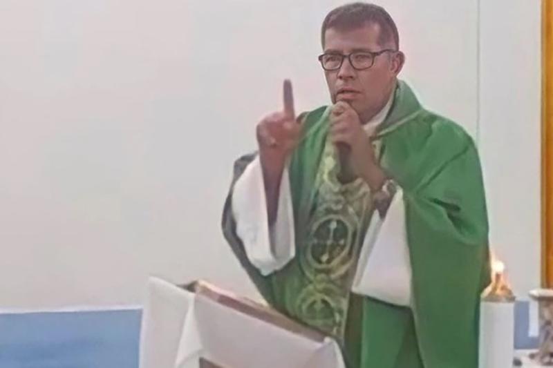Ricardo Zabala, sacerdote de Natagaima.