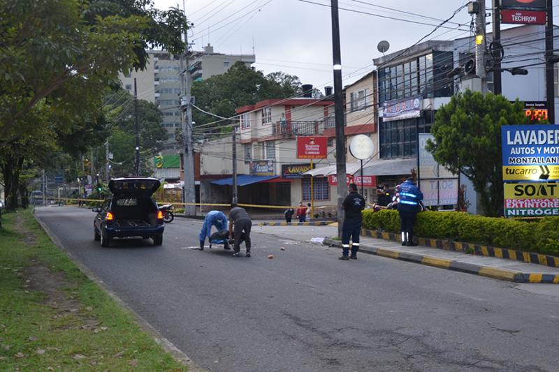 El tráfico en la avenida Ambalá, carril bajando, estuvo cerrado durante la diligencia