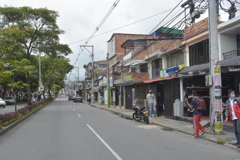 Sobre la avenida Guabinal en los últimos años ha aumentado de forma considerable el comercio con todo tipo de actividades económicas.