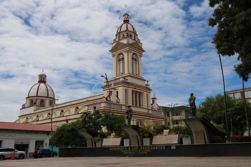 Hospital San Juan Bautista en Chaparral, un proyecto ambicioso por el que se compromete el Gobernador Orozco