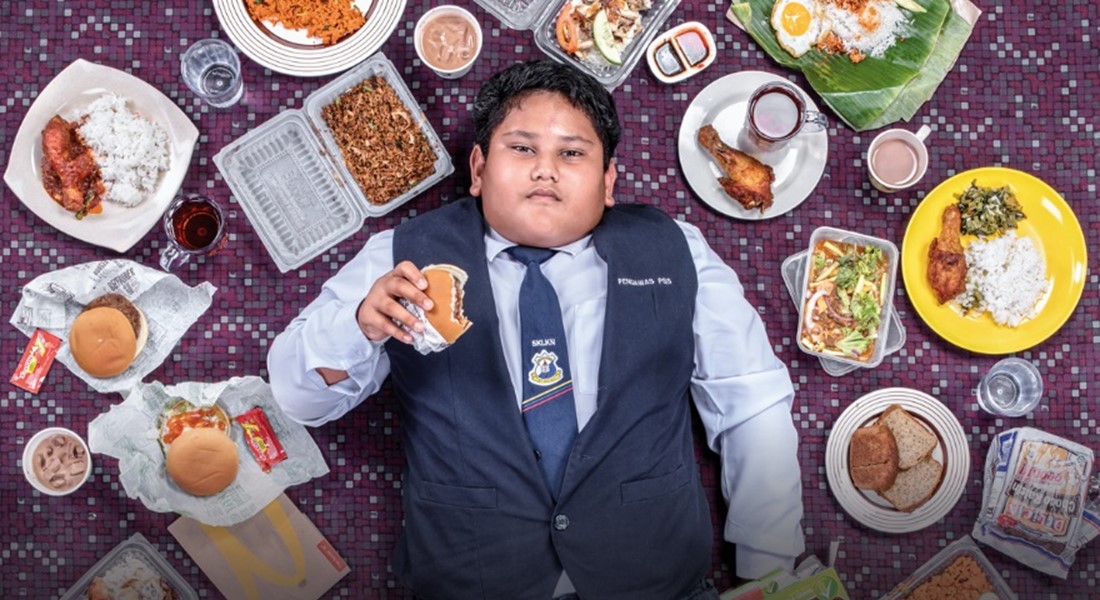 Tomadas de www.xlsemanal.com / EL NUEVO DÍA. Imágenes representativas de la obesidad en niños y adolescentes, por consumo excesivo de alimentos poco saludables. 