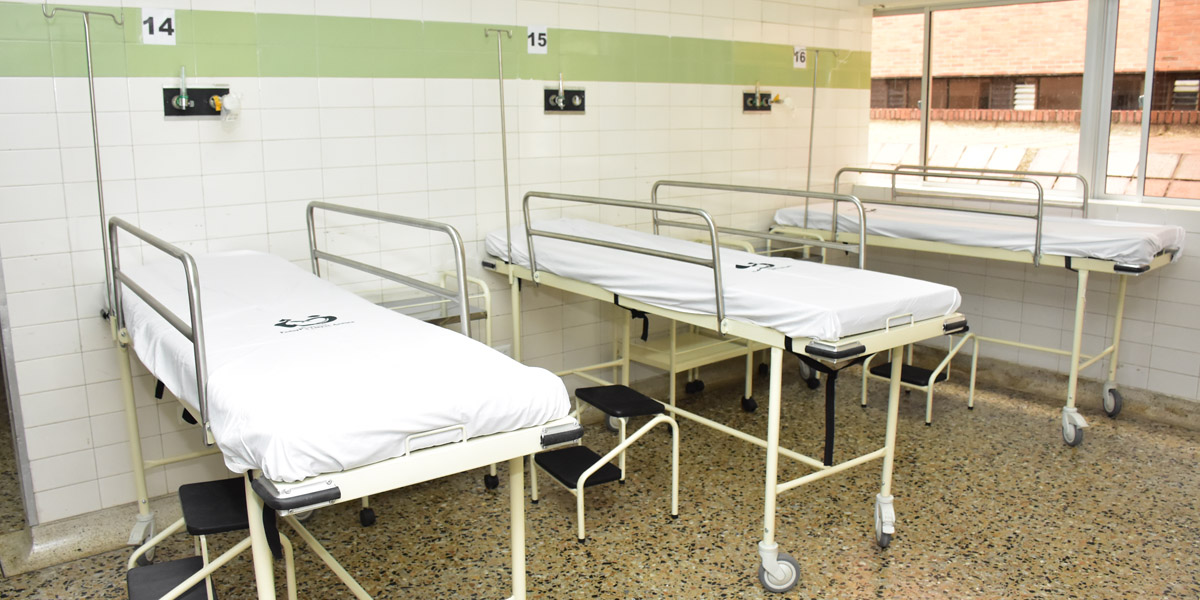 43 camillas de hospitalización están dispuestas en el hospital para atender a los pacientes con afecciones respiratorias. 