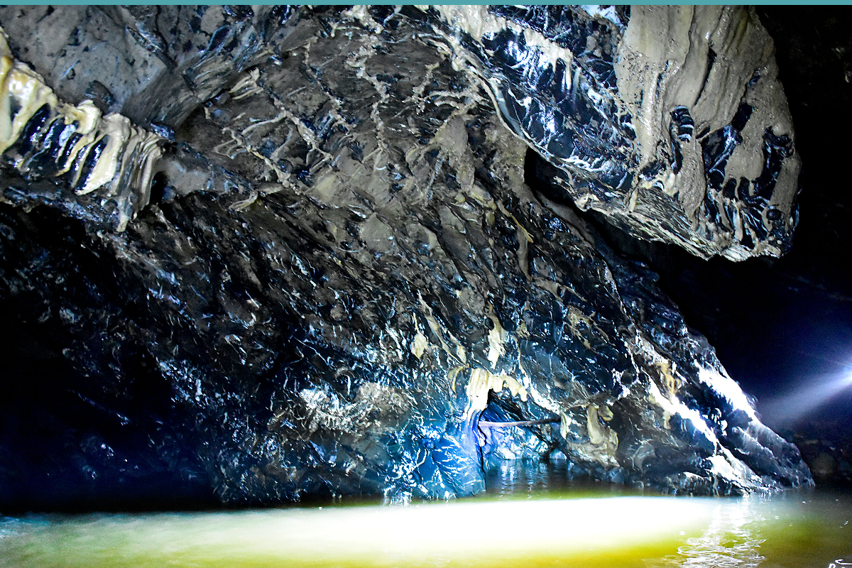 Cuevas Chaparral 