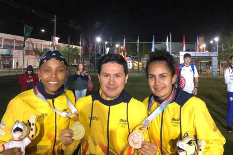 Las boxeadoras del Tolima, Ingrit Valencia (oro) y María José Martínez (bronce), aportaron medallas a la Selección Colombia.