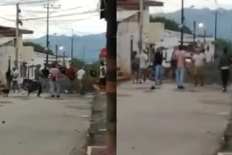 ¡Jóvenes armaron batalla campal en el Tolima! Se enfrentaron a machete en plena calle
