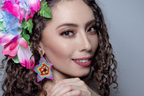 En su carrera por la corona, Juliana Valdiri impulsa la campaña #VivamosFolclor, con la que busca rescatar y resaltar las tradiciones, costumbres y folclor del Tolima. 