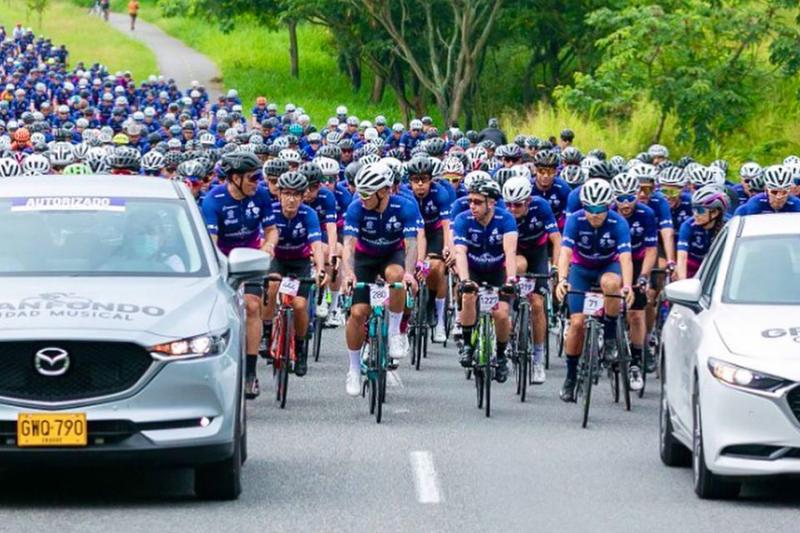 Más de mil pedalistas participaron en el evento.
