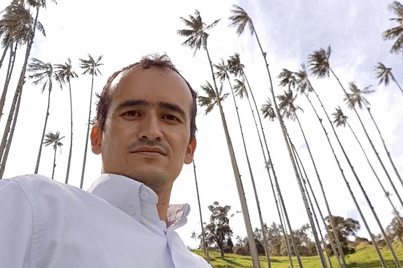 Antonio Guzmán Oliveros, periodista de El Nuevo Día, finalista en la categoría ‘El encanto de Colombia hecho noticia’.